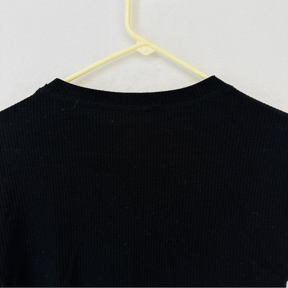 No Boundaries Two Tones Cropped Pullover Sweater Woman’s Size XS BLACK WHITE - Picture 7 of 8